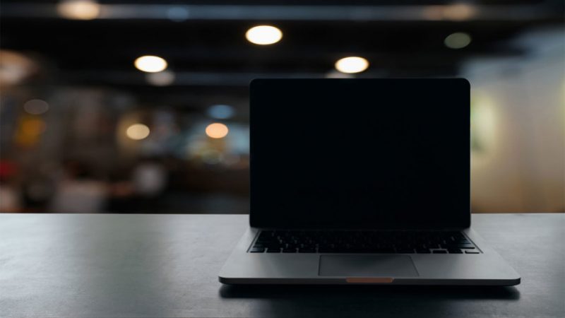 How to solve the black screen problem of laptop